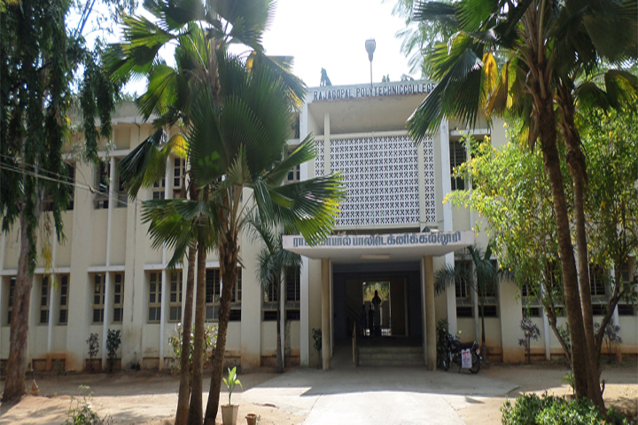 https://cache.careers360.mobi/media/colleges/social-media/media-gallery/11540/2018/9/4/Campus view of Rajagopal Polytechnic College Gudiyatham_Campus-View.jpg